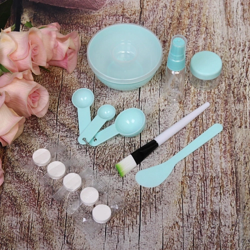 Набор косметический Beauty, кисточка и лопатка, чаша и 5 масок, три мерных ложки, баночка и пульверизатор, микс 2 цвета, 1624_3