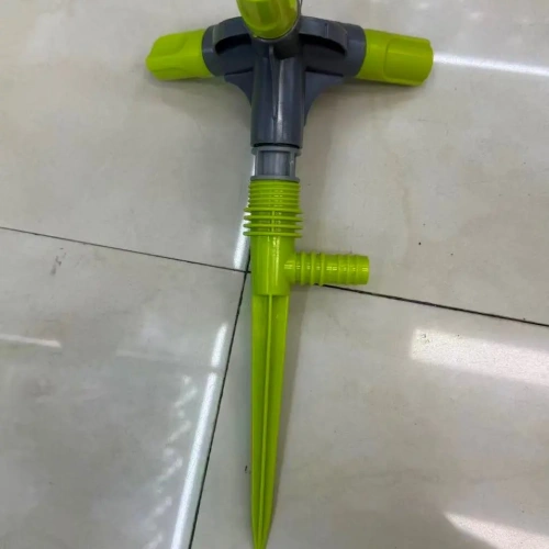 Разбрызгиватель "Green" на колышке 3 лейки 26см. ДоброСад